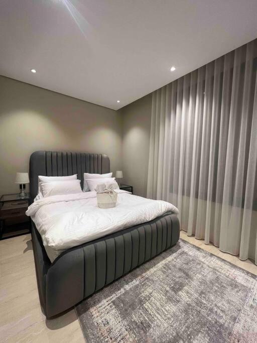 Modern 3 Bedroom Flat